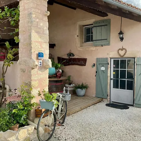 Holiday home La Berlandiere Un Petit Coin De Paradis